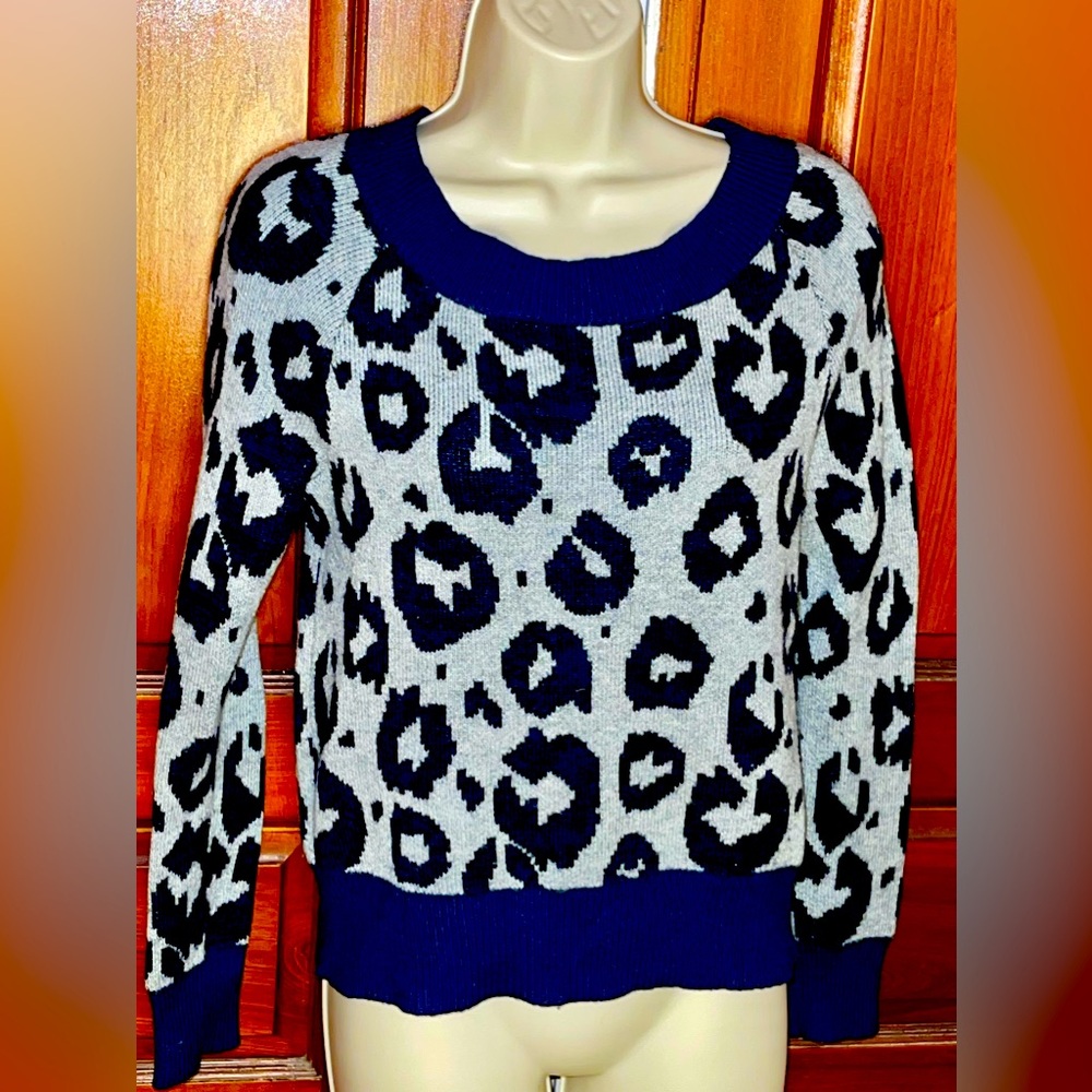 Women’s Gap Navy & Gray Cropped Sweater. Size XS